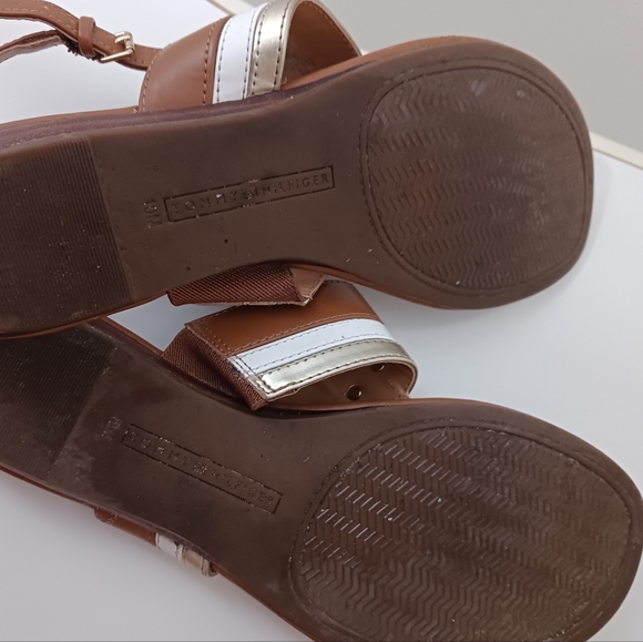 Tommy Hilfiger Sandles - Picture 7 of 8